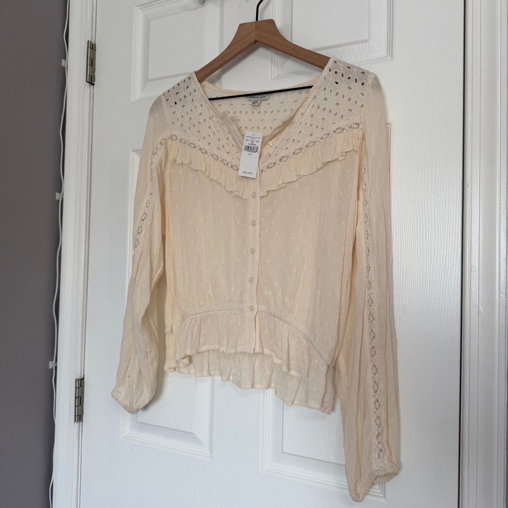 NWT American Eagle Cream Eyelet Lace Ruffle peasant Button Blouse Top L - Picture 1 of 5